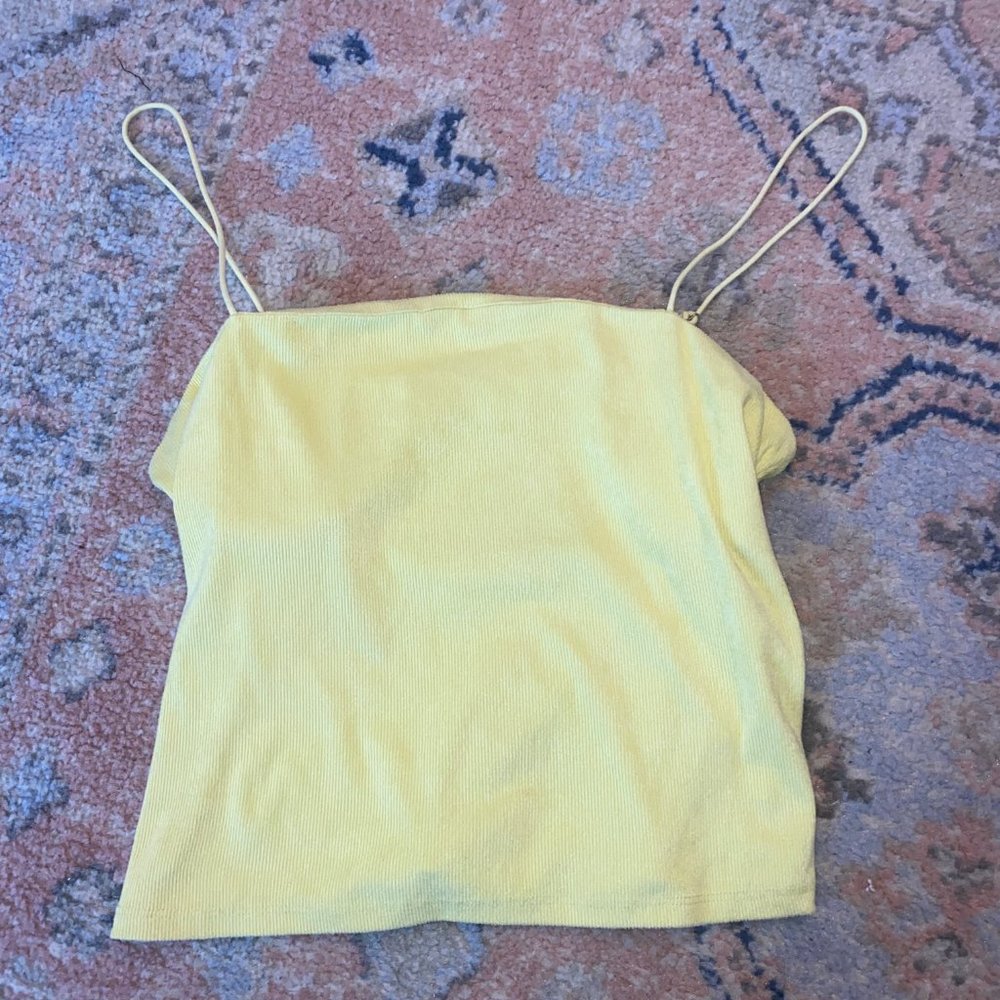 summery yellow top